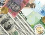 Українці побили рекорд у придбанні валюти
