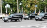 Кортеж із шести джипів влаштував аварію. Їхали до Януковича? ОНОВЛЕНО + ФОТО