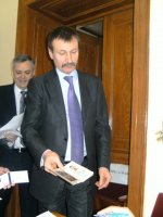 Буковина має нового голову Чернівецької обласної ради. Свободівці кажуть, що вибори пройшли з порушенням закону. ОНОВЛЕНО