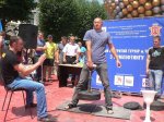В Чернівцях на "Петрівському ярмарку" армліфтери побили три рекорди