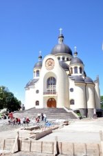 Греко-католики Буковини і Прикарпаття незабаром освятять величний храм