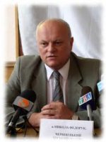 Микола Федорук дає прес-конференцію