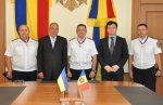 Москаль нагородив молдовських поліцейських, що допомогли знешкодити небезпечних злочинців, відзнакою Верховної Ради України