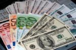 Підпільний курс долара виріс на Буковині