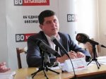 Максим Бурбак вручив повістки депутатам Чернівецької облради до суду ВІДЕО