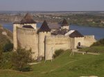 В Чернівецькій області 6 мільйонів на ремонт Хотинської фортеці освоюватиме «сімейна» фірма мера Хотина