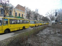 Вкотре влада перешкоджає акції "Вставай, Україно!" Тепер в Полтаві автобусна блокада