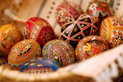 На Буковині 26 квітня діятиме майстерня з писанкарства «Великодня веселка»