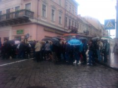 Підприємці Калинівського ринку перекрили вулицю Головну в Чернівцях