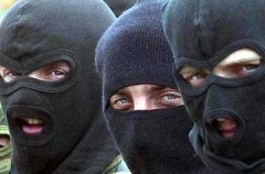 На Буковині засудили трьох членів озброєного бандугрупування