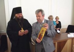 Банченському монастирю передали конфісковані ікони