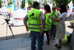 Буковинським журналістам міліція видасть жилетки з написом "Преса"