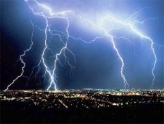 В Чернівцях оголосили штормове метеорологічне попередження