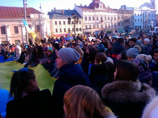 В Чернівцях відбувся мітинг на Центральній площі