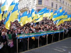 Київське віче: опозиція і Папієв кличуть