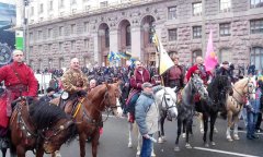 Козаки захищають Євромайдан