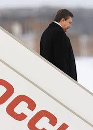 Янукович продав країну за 15 мільярдів, а купив її у народу за 200 гривень