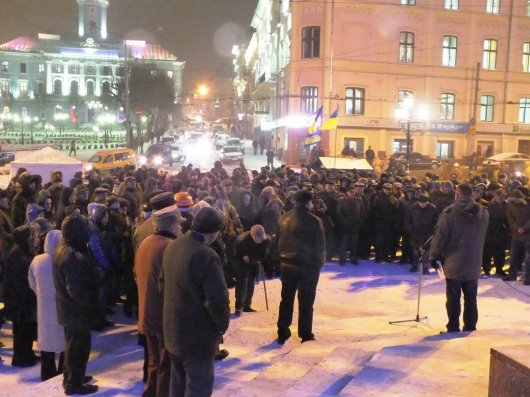 Опозиція закликає буковинців їхати на Майдан у Київ (фоторепортаж)