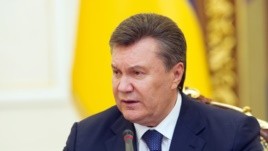 Янукович заявляє про державний переворот і не збирається йти у відставку