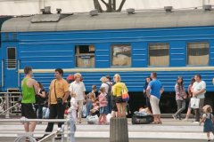  "Укрзалізниця" призупинила продаж квитків на всі поїзди з 27 травня 