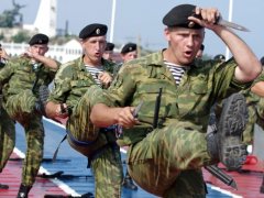З Чернівців на Східну Україну відправили майже 500 десантників