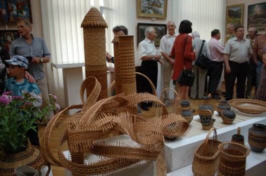 У Чернівцях відкрилася виставка майстра народної творчості Івана Снігура (ФОТО)