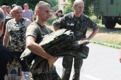 Буковинські військові отримають бронежилети і захисні екрани для БТР
