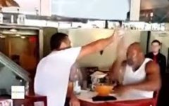 Кличко вилив склянку води на голову американського боксера Бріґґса (відео)