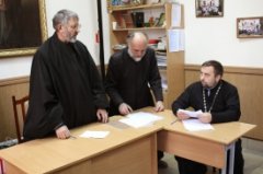 Буковинські священники вимагають об"єднання церков