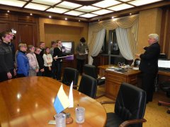 Українські школярі побачать банки зсередини