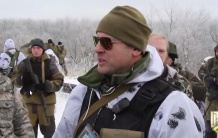 Українські військові зустріли в зоні АТО ще одного "поребрика" 