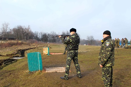 Працівники Чернівецького СІЗО практикувалися у стрільбі з вогнепальної зброї