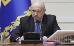 Турчинов не виключає повномасштабної війни 