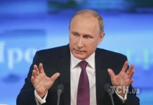 Путін розповів, як окупував Крим і рятував Януковича