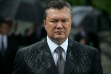 Швейцарія почала повертати Україні гроші людей Януковича