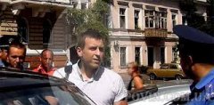 В Одесі за колорадську стрічечку вже б'ють по морді (ВІДЕО)