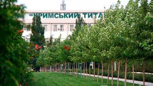 Завод Фірташа зупинився через блокаду Криму