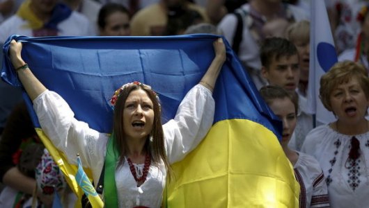 Молдавські вболівальники вивісили прапор України на матчі з Росією: суддя зупинив зустріч