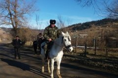 На Буковині кордон стережуть місцеві селяни верхи на конях