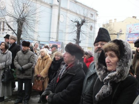 В Чернівцях відзначили річницю з дня народження Михая Емінеску (ФОТО)