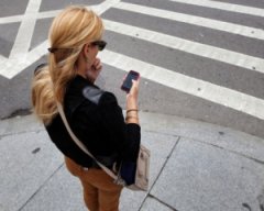 Пішоходів штрафуватимуть за розмови по мобільному