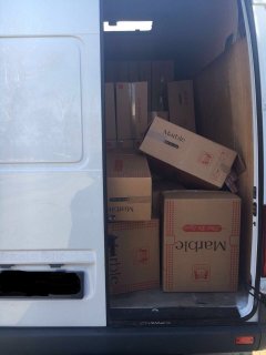 На Буковині прикордонники та СБУ затримали мікроавтобус нашпигований контрабандними сигаретами