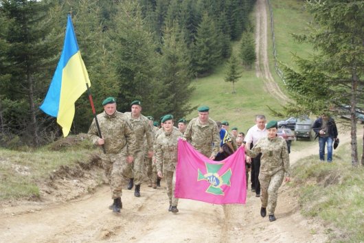 Прикордонники Чернівецького загону підкорили одну з найвищих вершин Буковинських Карпат