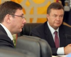 Луценко судитиметься з Януковичем