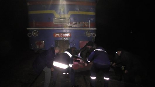 На Буковині мікроавтобус зіштовхнувся з поїздом «Чернівці-Київ»
