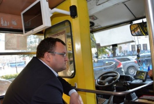 Чернівчан закликають долучитися до визначення тарифів на проїзд у громадському транспорті 