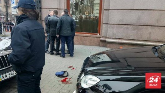 На місці вбивства Вороненкова вилучили 20 гільз