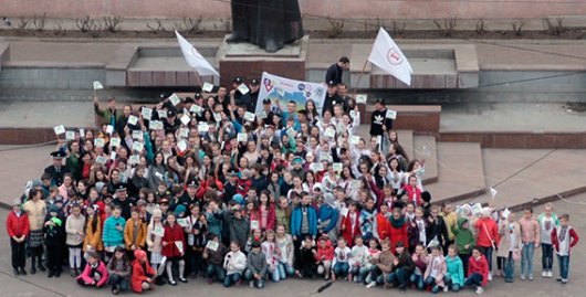 Більше 350 юних буковинців долучилися до Всеукраїнського флешмобу за безпеку дорожнього руху