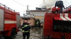 Буковинські рятувальники ліквідували пожежу на території монастиря