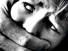 На Буковині до 7 років позбавлення волі засуджено неповнолітнього, який зґвалтував свою ровесницю